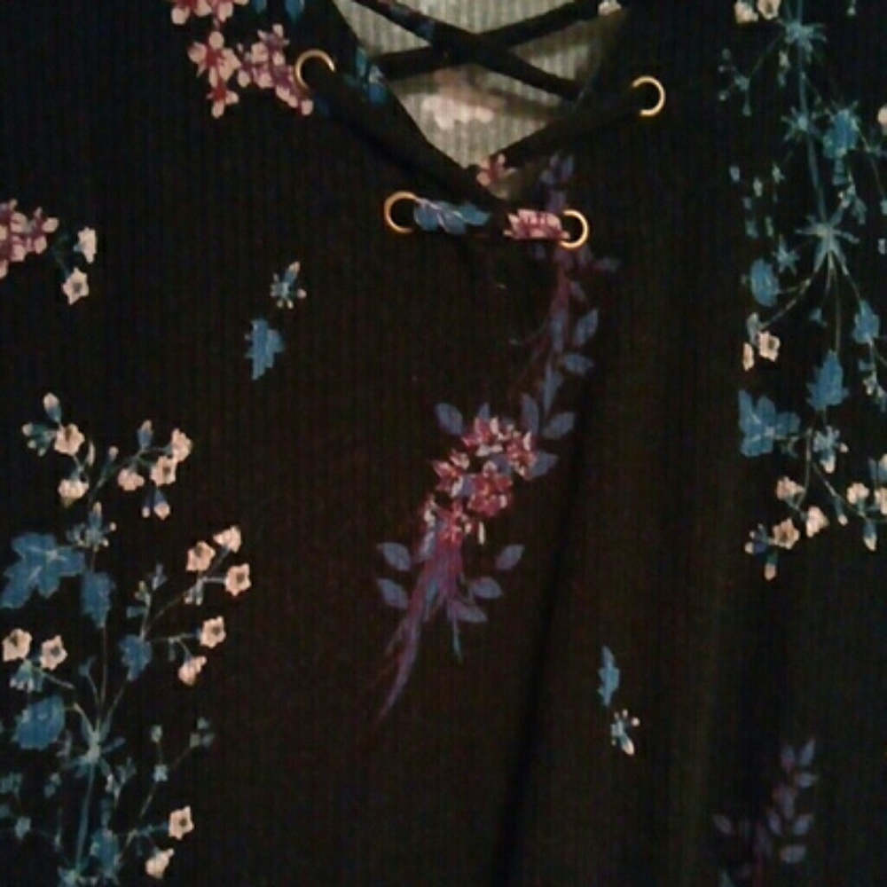 Dress - Picture 2 of 2